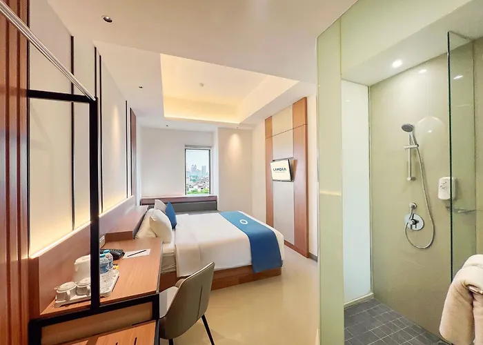 POP! Hotel Stasiun Kota Surabaya